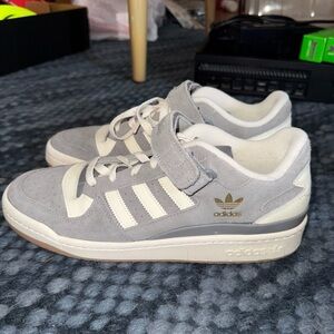 Adidas Forum Low Men's Sneaker Charcoal/Solid Grey/Gum, Size 10.5